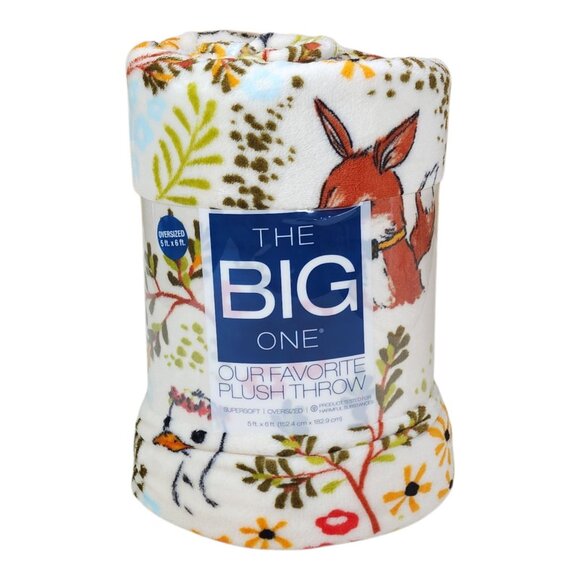 The Big One Oversized Plush Throw Blanket 5' x 6' Polyester Woodland Creatures - Picture 13 of 13